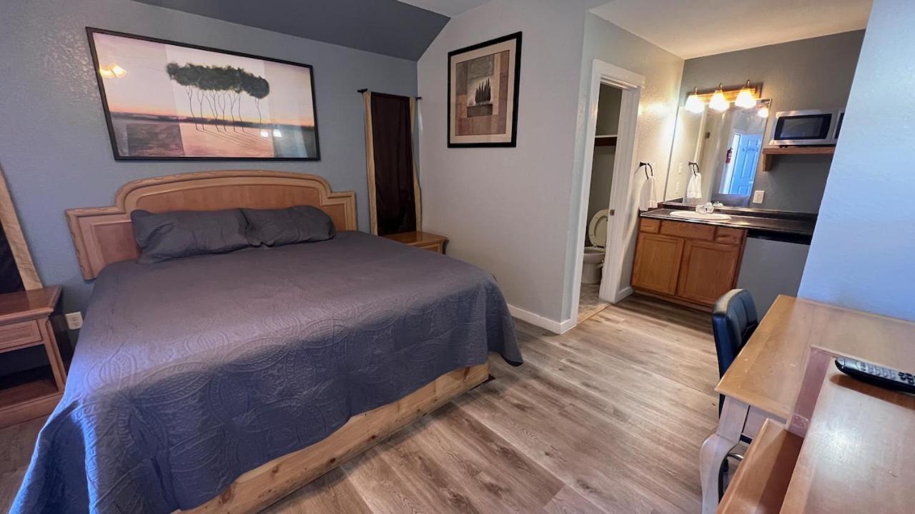 Texas Lodge Kenedy ภายนอก รูปภาพ